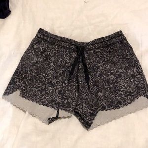 Lulu black and white patterned shorts